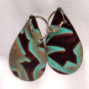 Adorable earrings 🏵️